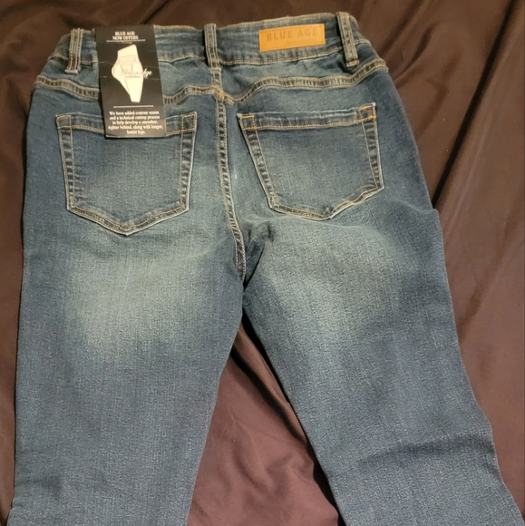 Jeans - Picture 2 of 3